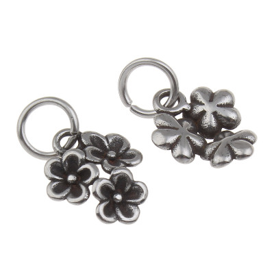 Pendant flower in antique silver patina of surgical steel