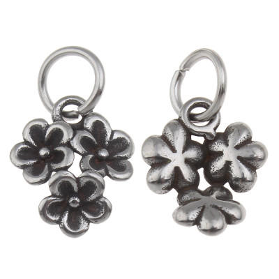 Pendant flower in antique silver patina of surgical steel