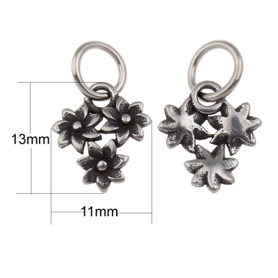 Pendant flower in antique silver patina of surgical steel