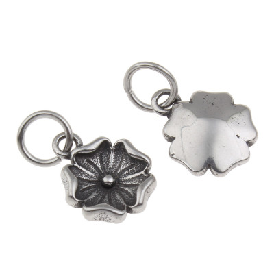 Pendant flower in antique silver patina of surgical steel