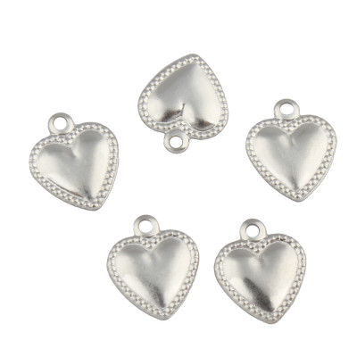 Small heart 8 x 10mm made of surgical steel