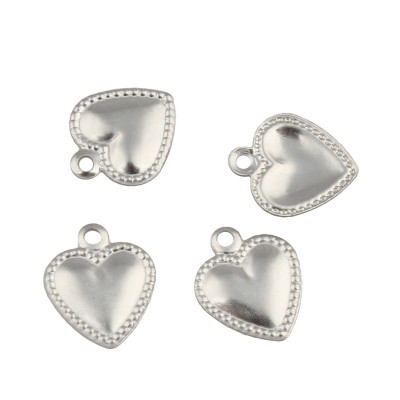 Small heart 8 x 10mm made of surgical steel
